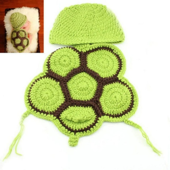 0-4 Month Soft Knit Green Turtle Onsie with Beanie - Picture 3 of 3